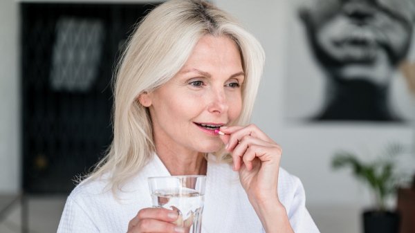 Two cancer drugs show promise in reversing Alzheimer's devastating effects Two cancer drugs show promise in reversing Alzheimer's devastating effects