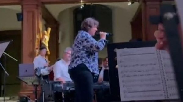 'This is a terrible racket': Bishop in dressing gown interrupts church concert - and asks crowd to 'leave my house' 'This is a terrible racket': Bishop in dressing gown interrupts church concert - and asks crowd to 'leave my house'