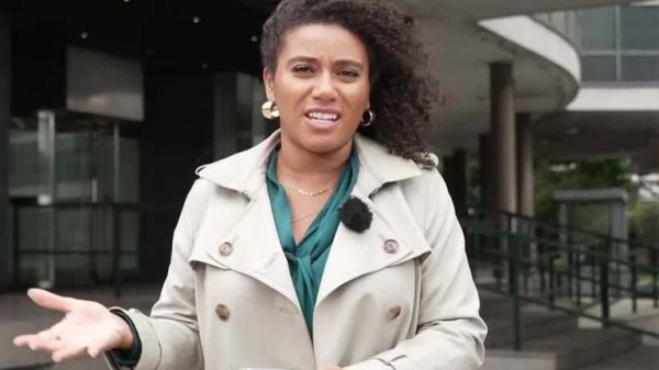 Nigel Farage dared me to walk in London after 9pm: Here's my response Nigel Farage dared me to walk in London after 9pm: Here's my response