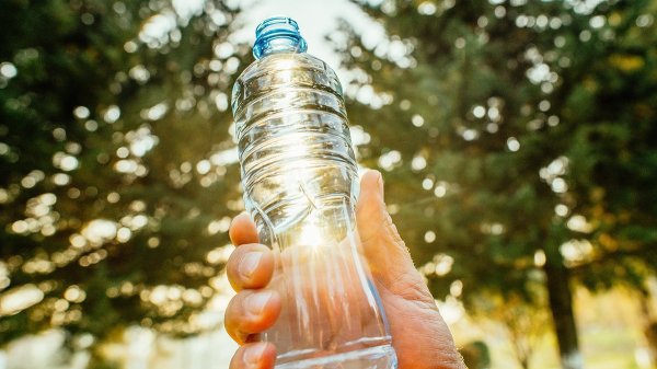 The hidden reason scientists say bottled water may not be the cleaner choice