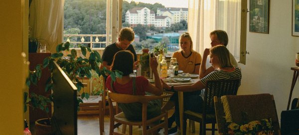 Ministers from Europe and beyond commit to address housing emergency  
